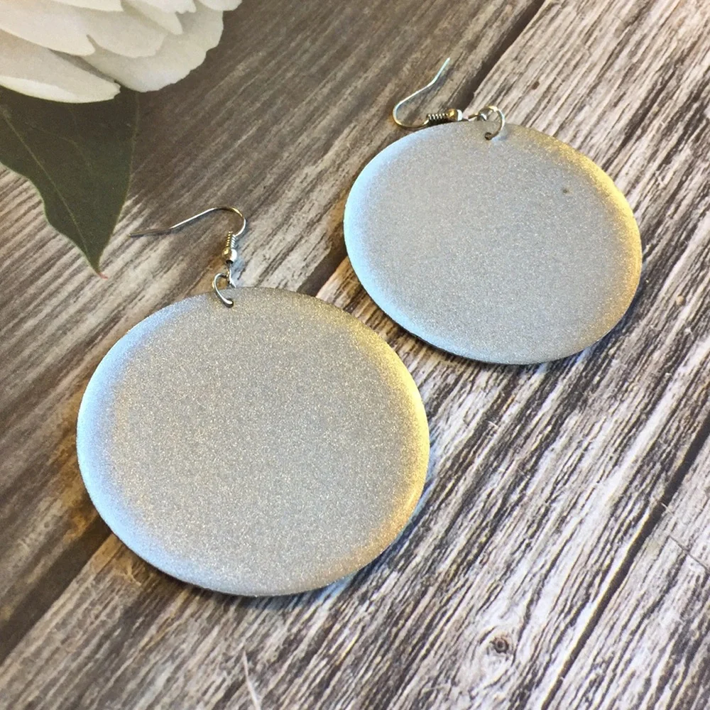 Patterned disc earrings